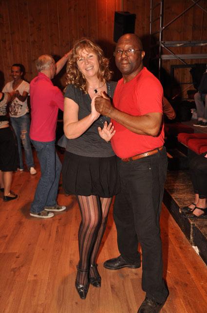 min 2011 12 04 station danse 365